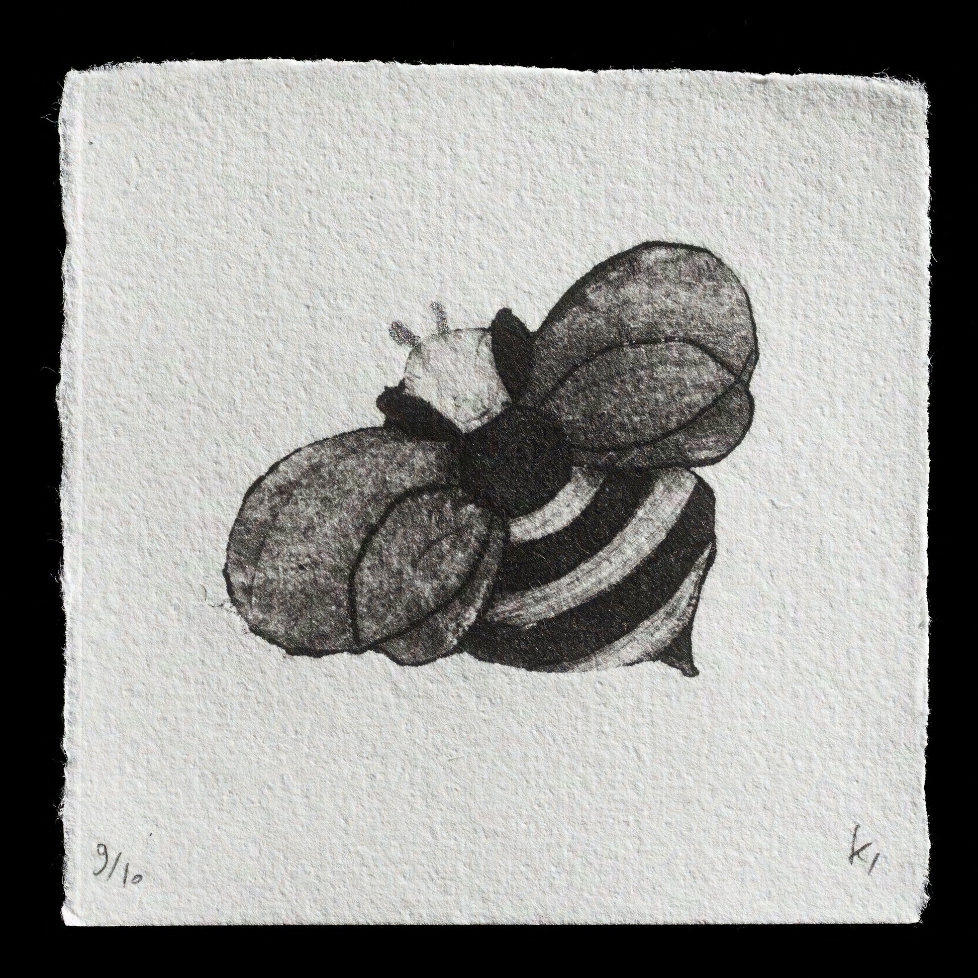 "Lucky little bee" by Kamikamomé