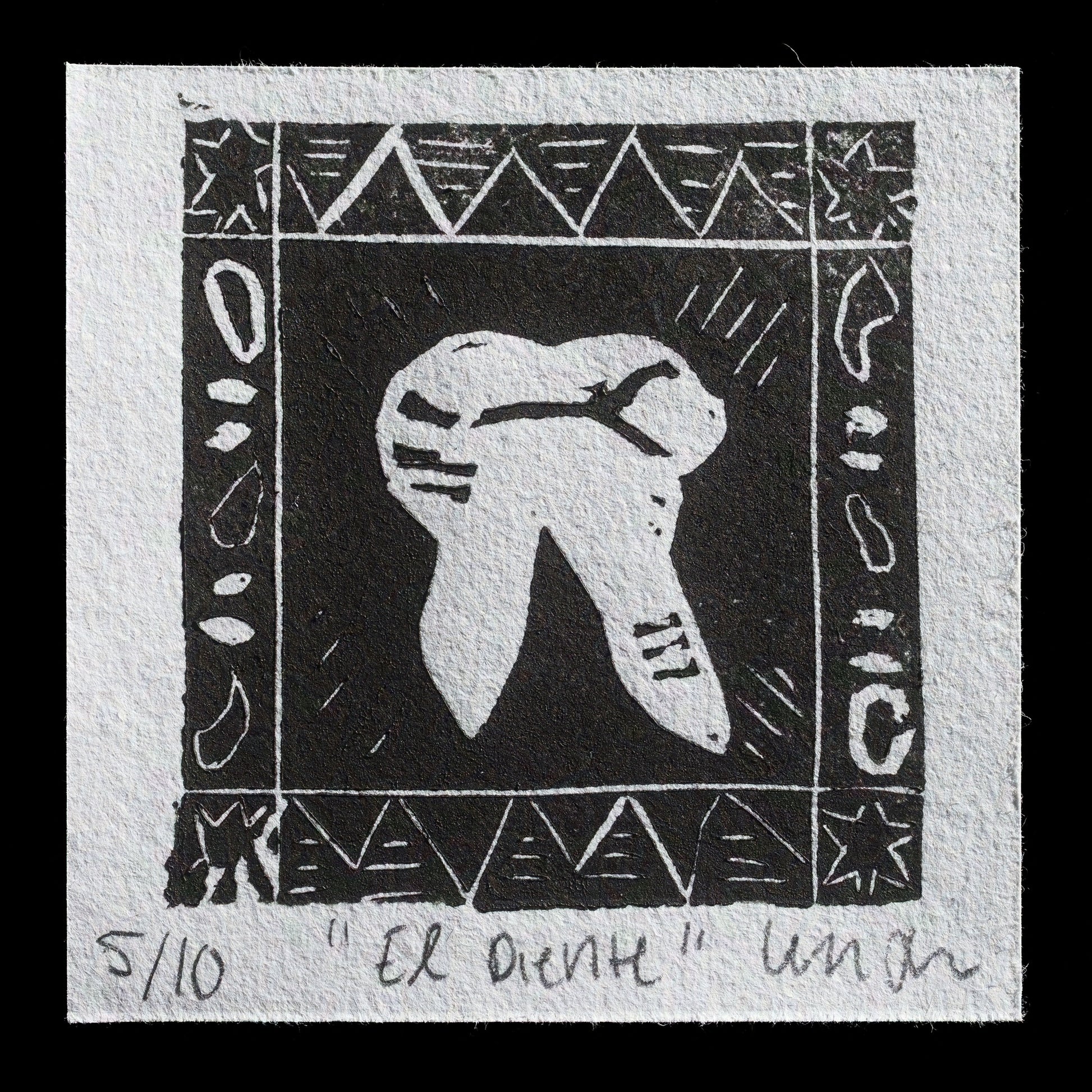 "El Diente" by Cecelia Tio